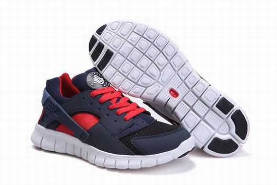 nike-huarache-tous-cantine-blanche,nike-minuit-lumiere-huarache,nike-huarache-Foot-Locker-australie