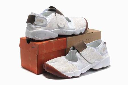 nike-ninja-rose,chaussure-nike-tortue-ninja,grossiste-chaussure-pas-cher