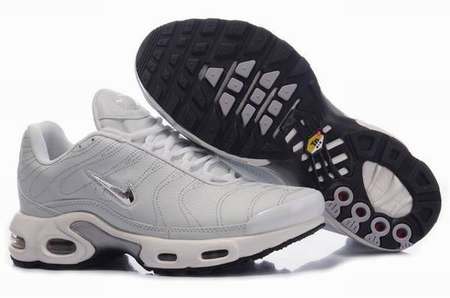nike-requin-noir-et-blanc,tn-usa,nike-air-max-tn-tailwind