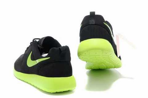 nike-roshe-run-daim-femme,nike-roshe-run-pas-cher-noir,nike-wmns-roshe-run-pas-cher
