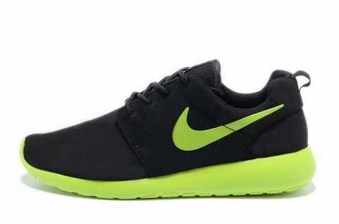 nike-roshe-run-femme-grise,nike-roshe-run-femme-noir-et-rose,nike-roshe-soldes