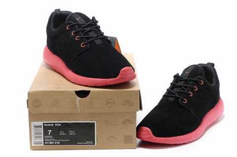 nike-roshe-run-femme-noir-et-rose,nike-roshe-run-noir-pas-cher,nike-roshe-run-homme-blanc