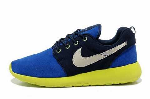 nike-roshe-run-noir-et-blanc-pas-cher,nike-roshe-run-noir-fleurs,nike-roshe-run-homme-solde