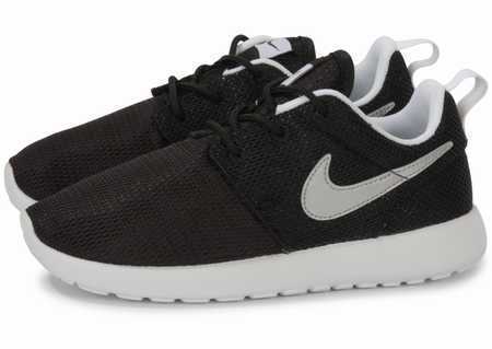 nike-roshe-run-wmns-metric,nike-run-korting,asics-running-femme-intersport