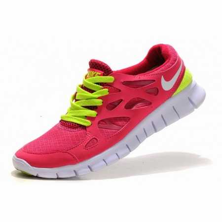nike-run-gloves,nike-wmns-roshe-run-fv-qs,chaussures-running-femme-en-promo