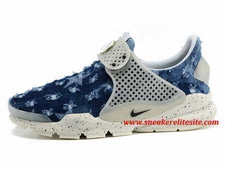 nike-run-heritage-t--shirt,chaussure-running-tout-terrain,gilet-running-homme