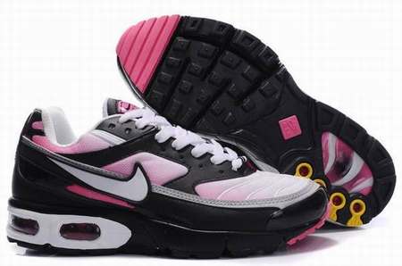 nike-tn-50-euros,chaussur-nike-tn-pas-cher,tn-requin-bleu-noir