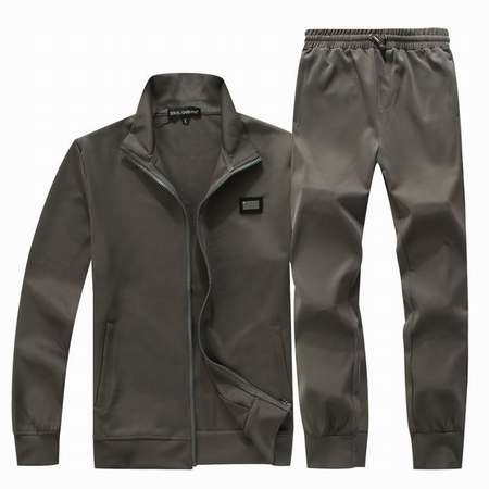 prix-d'un-survetement-Hugo-Boss,hugo-boss-survetement-nouvelle-collection-2010,survetement-hugo-boss-firebird-prix-discount