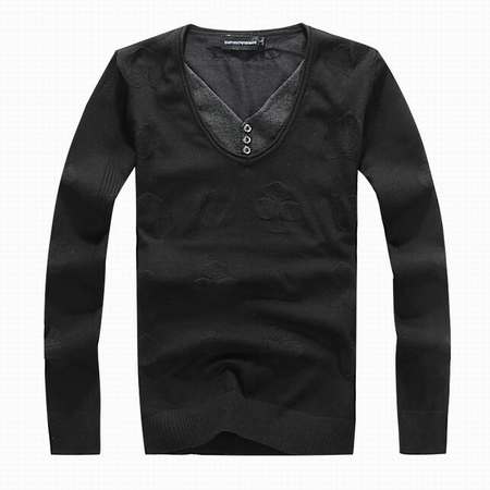 pull-Armani-raye-col-v-homme,pull-blanc-de-marque,pull-bleu-homme-Armani