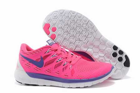 running-shoes-nike-pas-cher,chaussure-running-haut-gamme,nike-epic-run-tight-fit