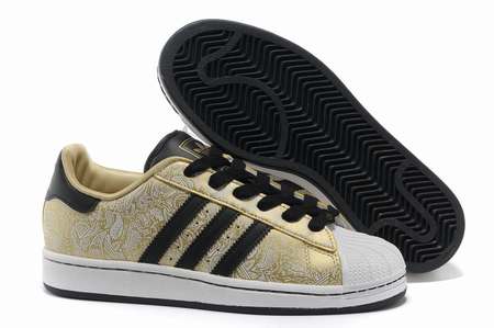 soulier-adidas-femme,adidas-chaussures-femmes,chaussures-adidas-basse