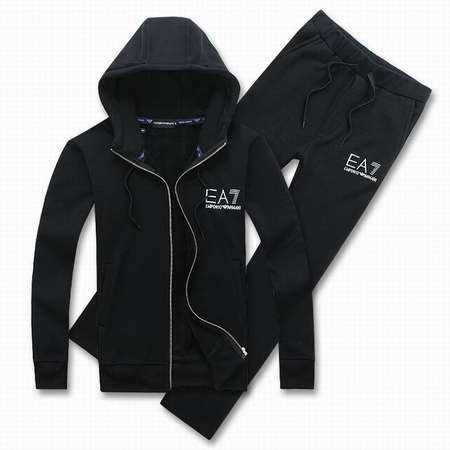 survetement-Armani-bleu-ciel,survetement-Armani-ea7-foot-lockers,survetement-Armani-homme-noir-et-blanc
