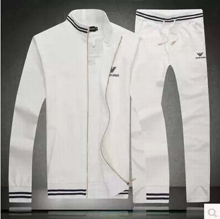 survetement-Armani-pas-cher-noir-et-rose,jogging-femme-a-la-mode,acheter-survetement-sport