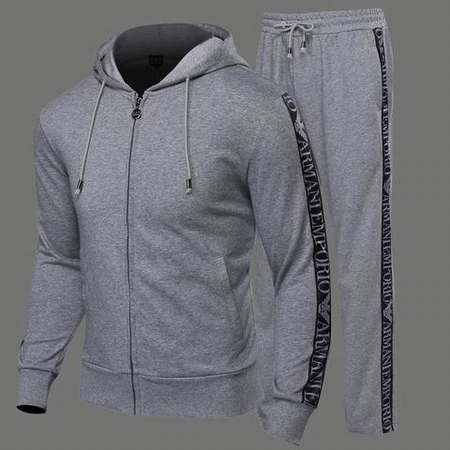 survetement-de-sport,survetement-Armanivert,vente-de-survetement-Armani-ea7-de-sport