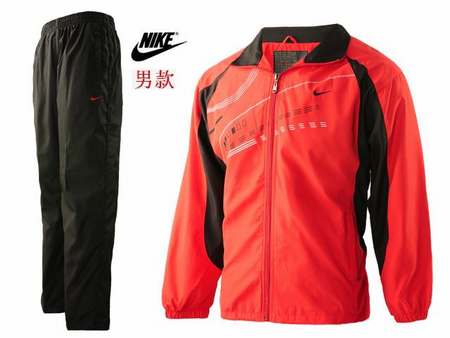 survetement-enfant-de-marque-pas-chere,jogging-nike-serre-au-bout,bas-survetement-nike-femme