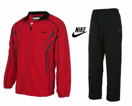 survetement-entrainement-nike,survetement-nike-avec-capuche,survetement-puma-pour-femme