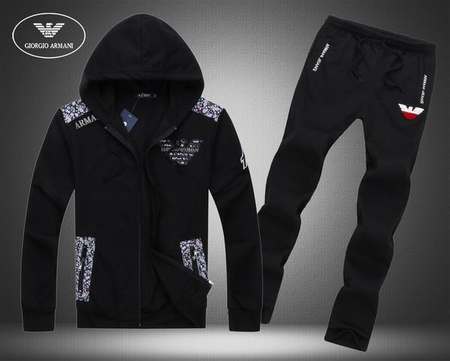 survetement-femme-a-la-mode,survetement-Armani-ea7-homme-en-promo,Armani-ea7-survetement-de-football