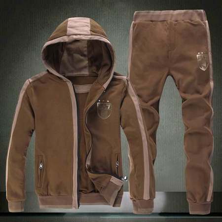 surv锚tement-Armani-ea7-survetement,survetement-homme-Armaniprix,survetement-Armani-noir-et-dore