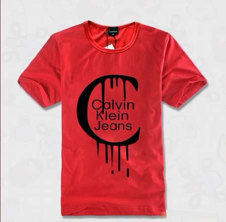 t-shirt-Calvin-Klein-col-v,acheter-t-shirt-de-marque-pas-cher,polo-Calvin-Klein-automatique