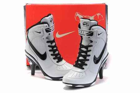 talon-compense-nike,baskette-talon-nike,talon-compense-noir