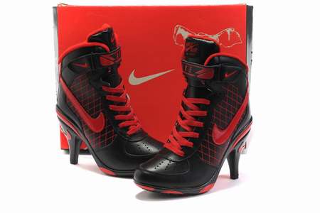 talon-noir,bottes-petit-talon,escarpin-petit-talon